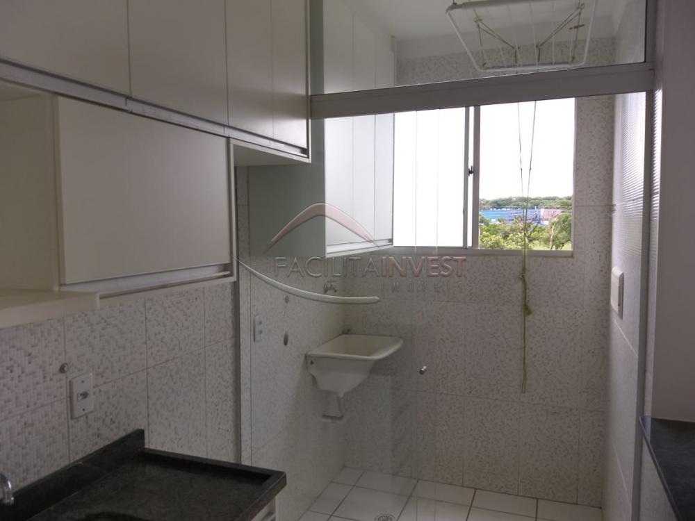 Alugar Apartamentos / Apart. Padrão em Ribeirão Preto R$ 750,00 - Foto 4
